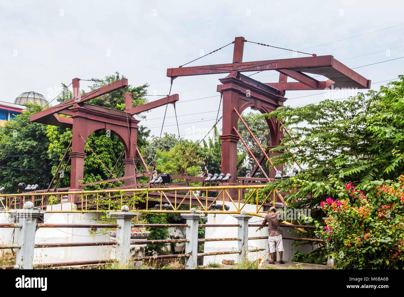 Vieux pont colonial hollandais de Sunda Kelapa, Jakarta, Indonesi Banque D'Images