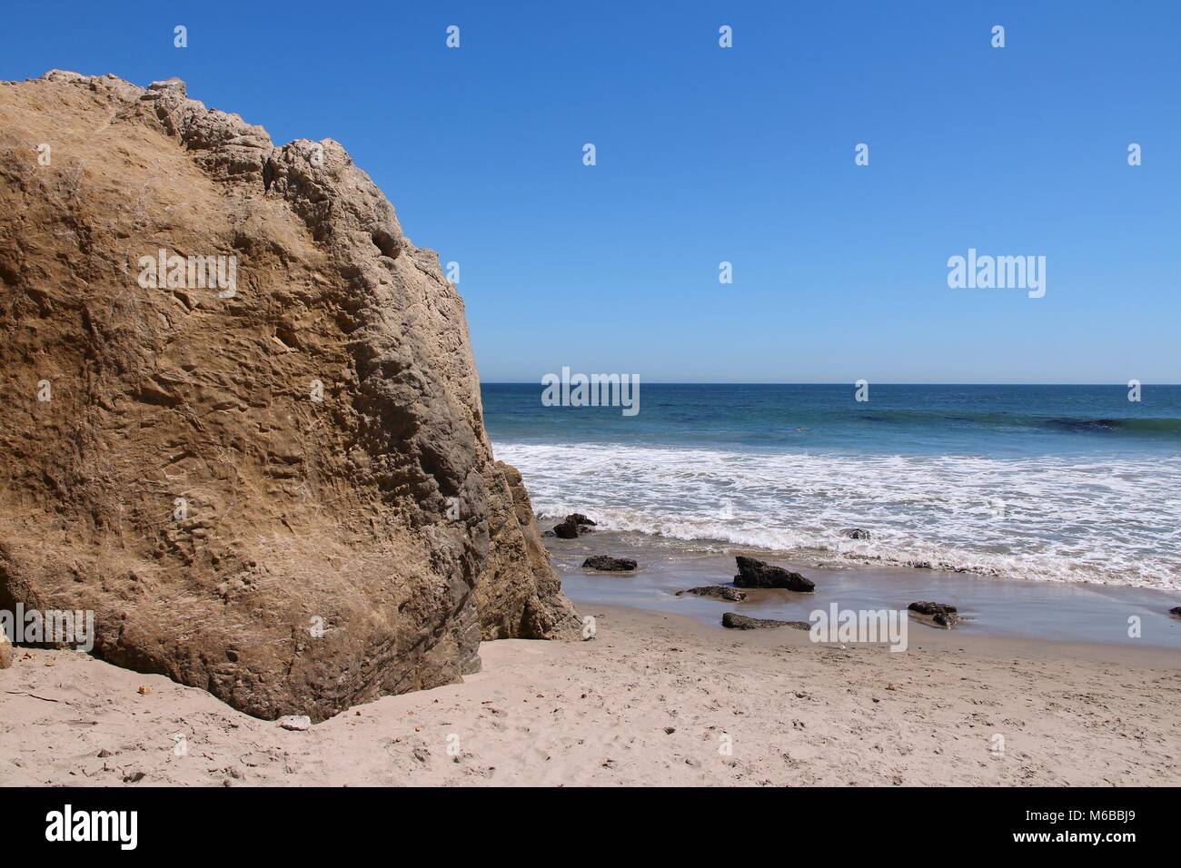 Californie, États-Unis - vue de la côte du Pacifique à Malibu. Leo Carrillo State Beach paysage. Banque D'Images