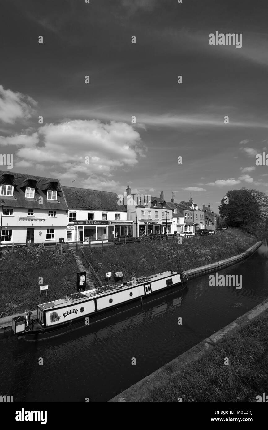 15-04 sur la rivière Nene, mars ville, Cambridgeshire, Angleterre, RU Banque D'Images