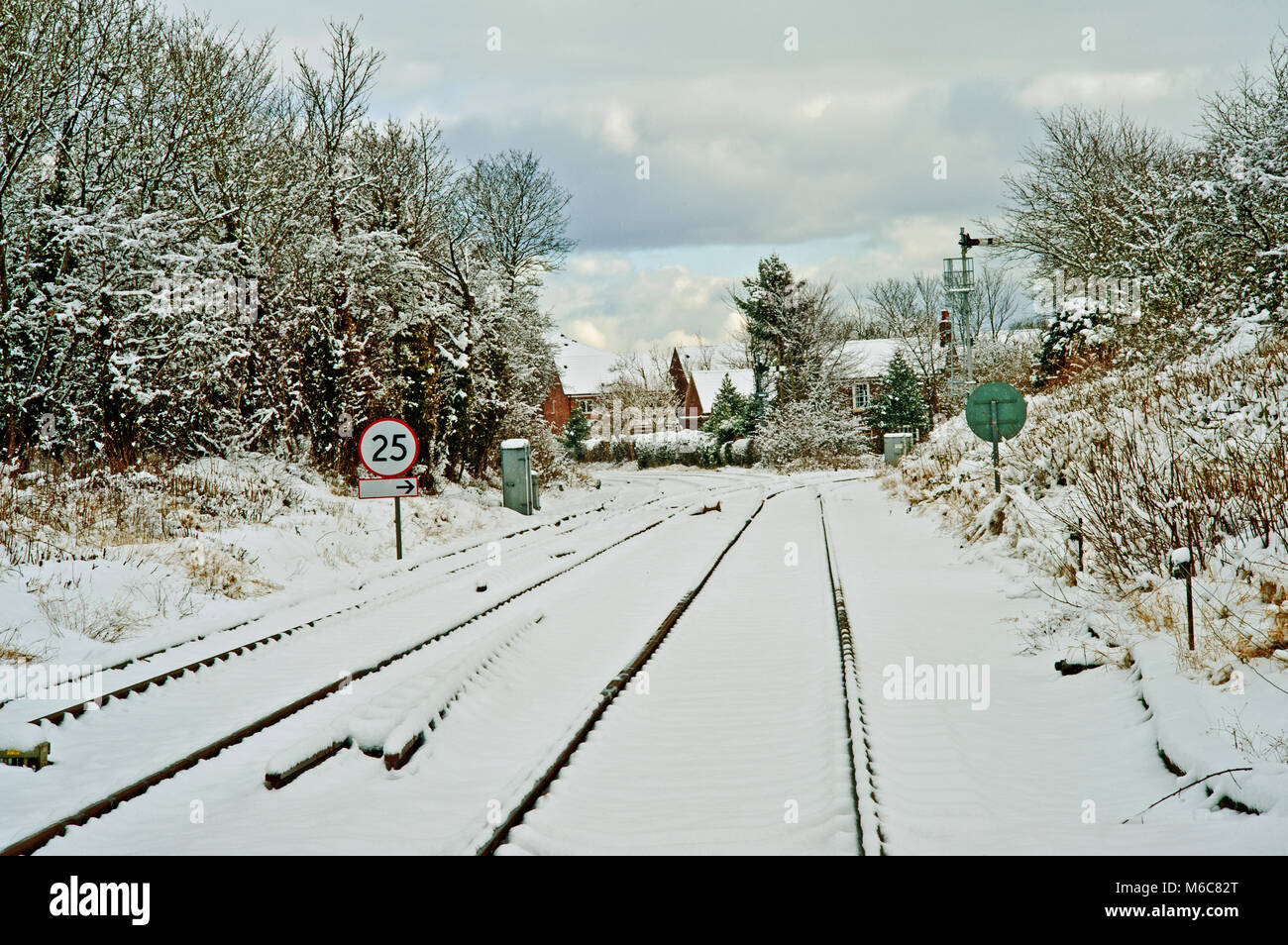 Norton Ouest à Blakeston Lane, ligne de chemin de fer dans la neige, Stockton on Tees, Cleveland Banque D'Images