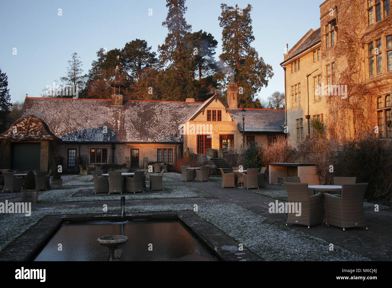 Pennyhill Park Hotel, winter morning view Banque D'Images