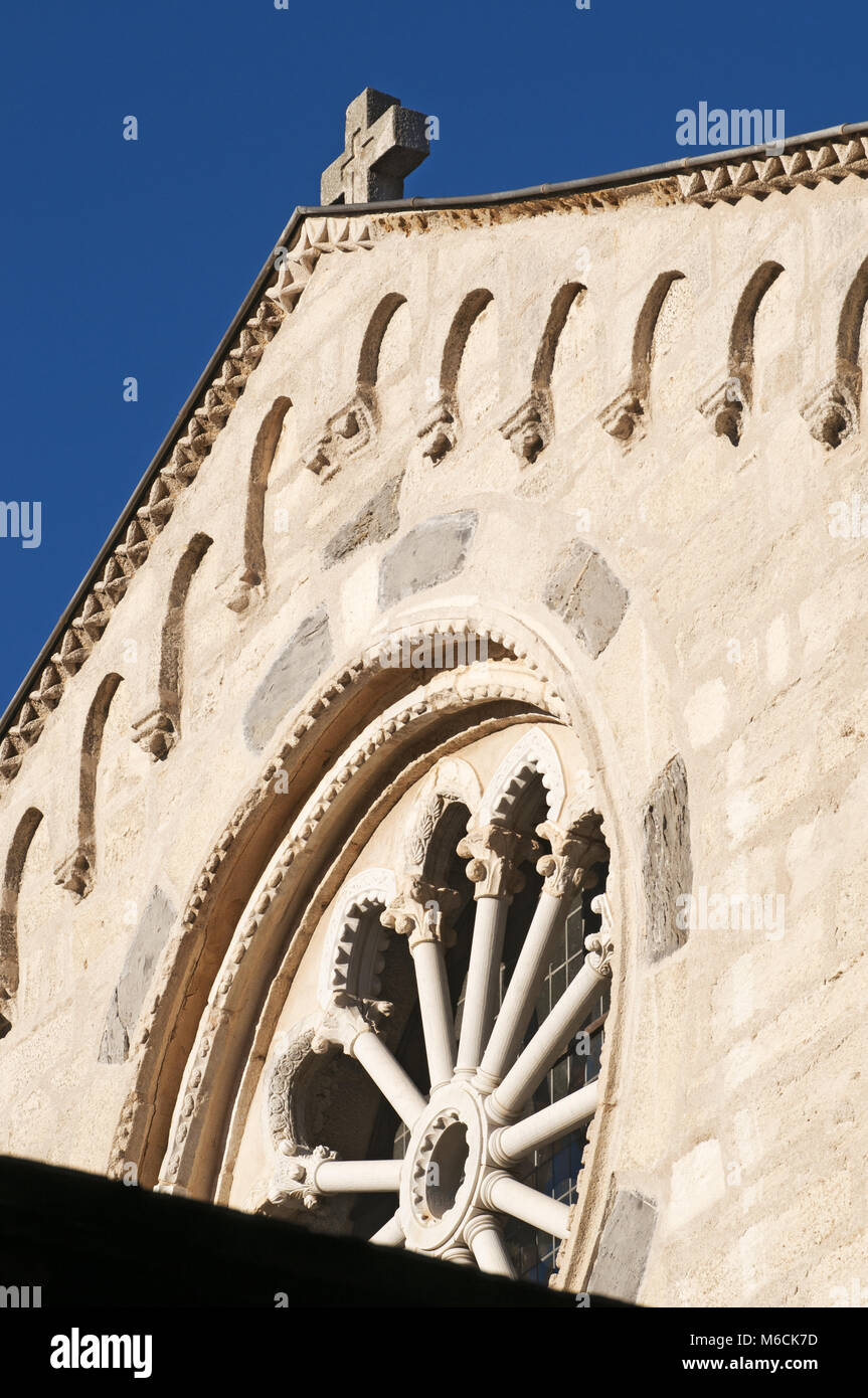 Corse : la rose de la Basilique de Sainte Marie Majeure, une de style roman l'Église Catholique Romaine situé à Bonifacio Banque D'Images