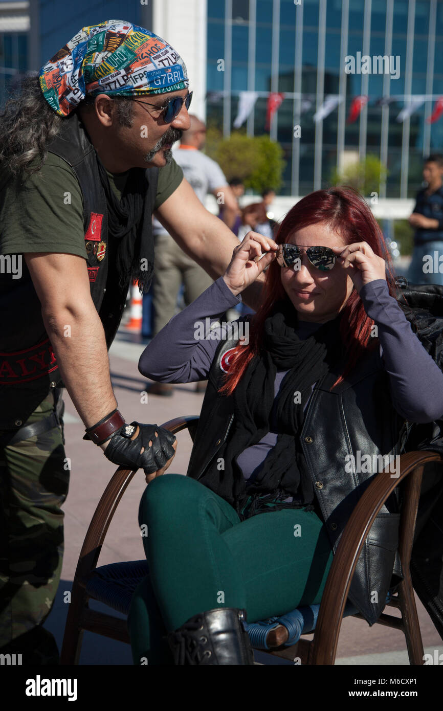 Antalya, Turquie - 21 mai 2017 : Antalya, Harley Davidson motor convois sur la route. Nom du Festival d'Antalya est Rallye, camion de démonstration. Banque D'Images