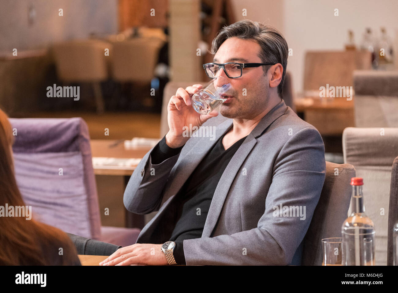 25 janvier 2018, l'Allemagne, Hanovre : le producteur de musique Keen V L' alcool au cours d'un entretien à la menthe poivrée Pavillon. Photo : Peter  Steffen/dpa Photo Stock - Alamy