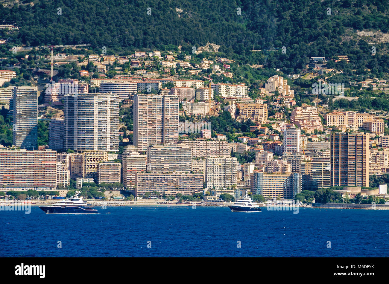 Monaco, Principauté de Monaco - 30 mai 2016 : Le point de vue de la zone densément construit sur la partie moderne du pays le plus peuplé au monde Banque D'Images