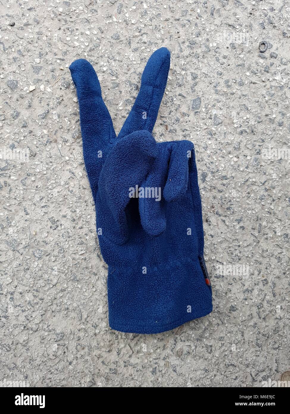 Gant de laine de laine bleu Banque D'Images