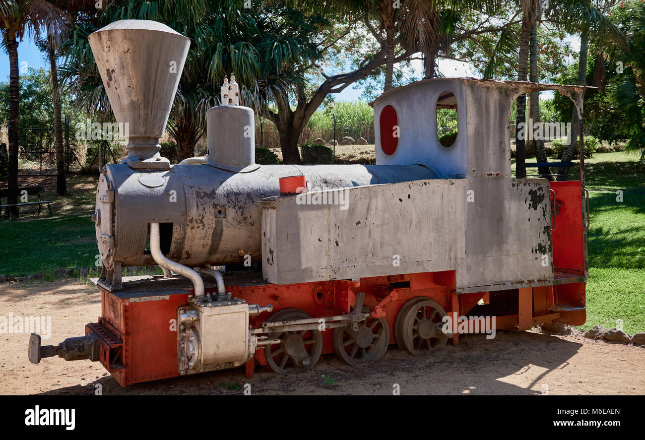 Une vieille locomotive à vapeur est seul dans le parc animalier Wildlife Park, une ancienne plantation de sucre que le Train une fois servi. Banque D'Images