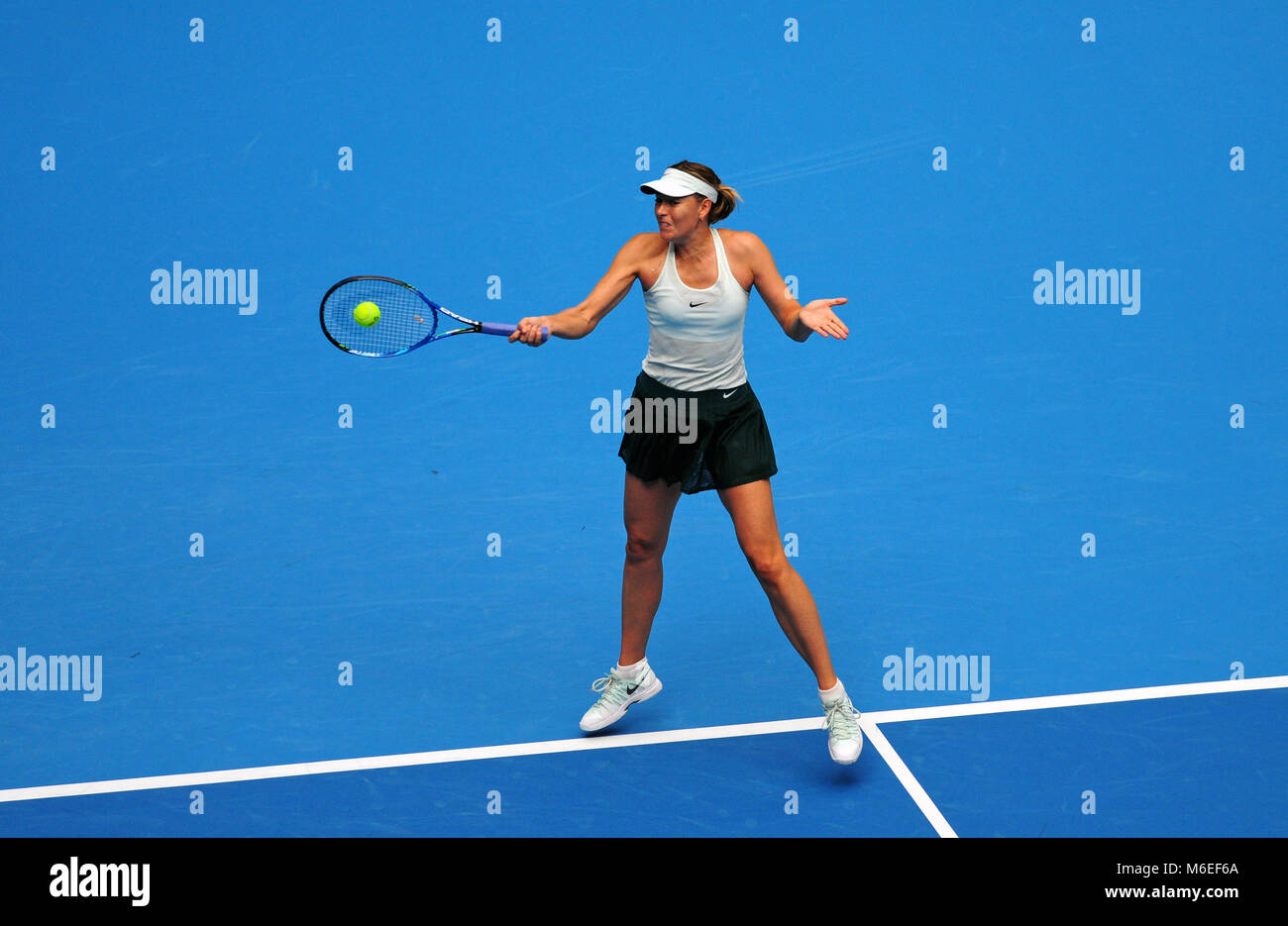 Maria Sharapova joue de la Russie Ekaterina Makarova au tournoi de tennis WTA Open de Chine à Beijing, octobre 2017 Banque D'Images