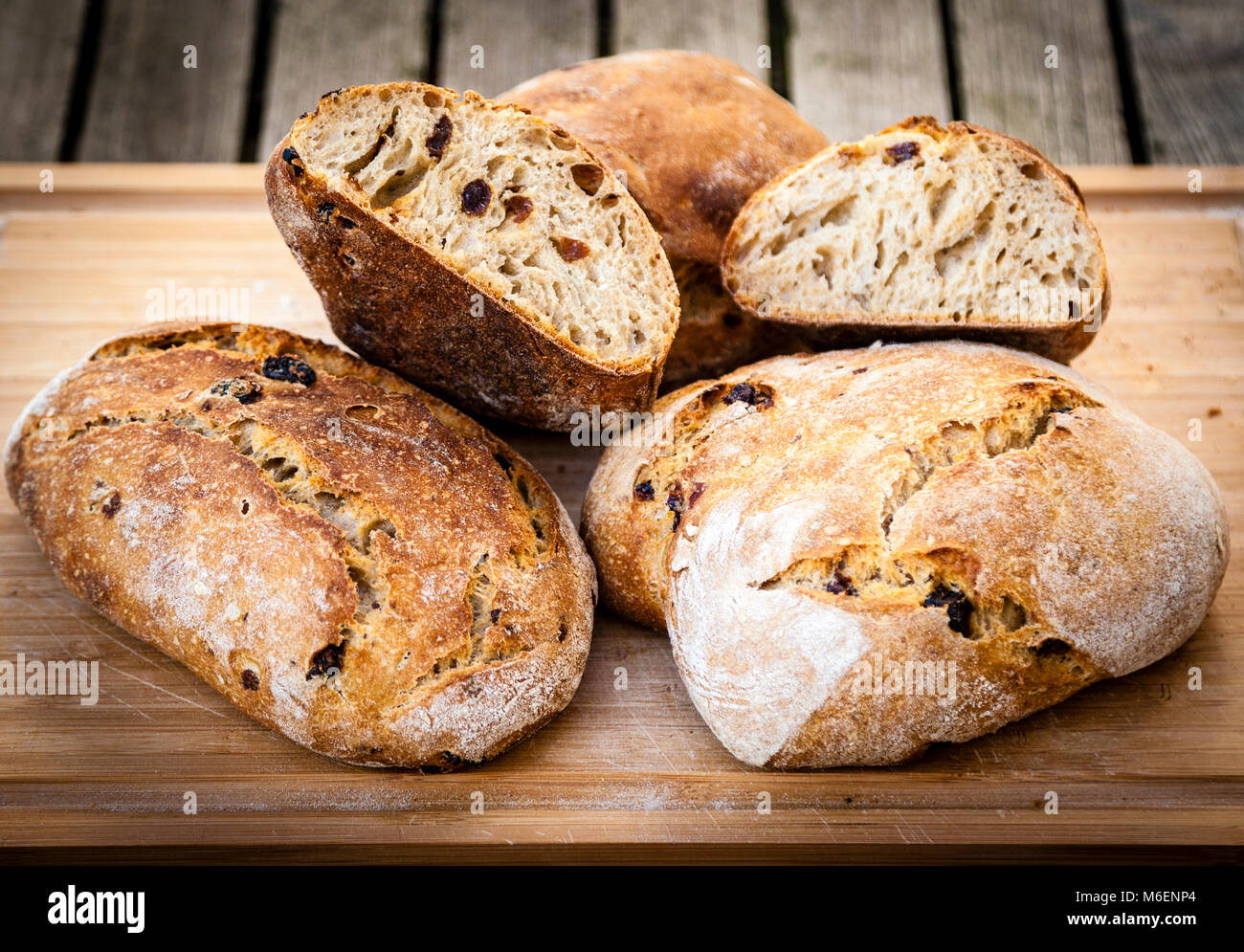 Le pain comme une passion. Variété de pain maison, pain Sourdough et Ciabatta Banque D'Images