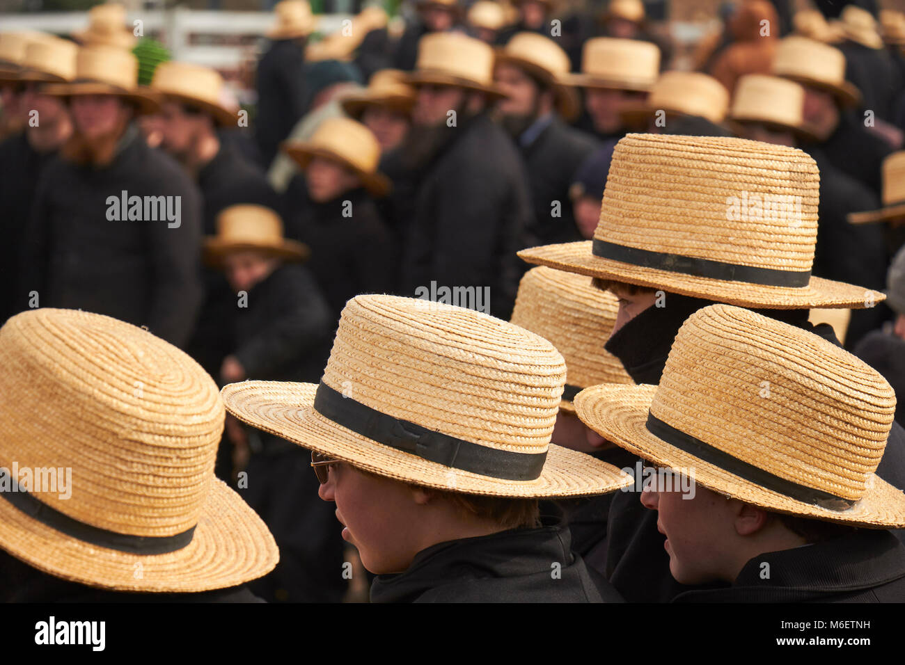 La foule à un festival Amish typique appelé 'Mud vente.' Le comté de Lancaster, Pennsylvanie, USA Banque D'Images