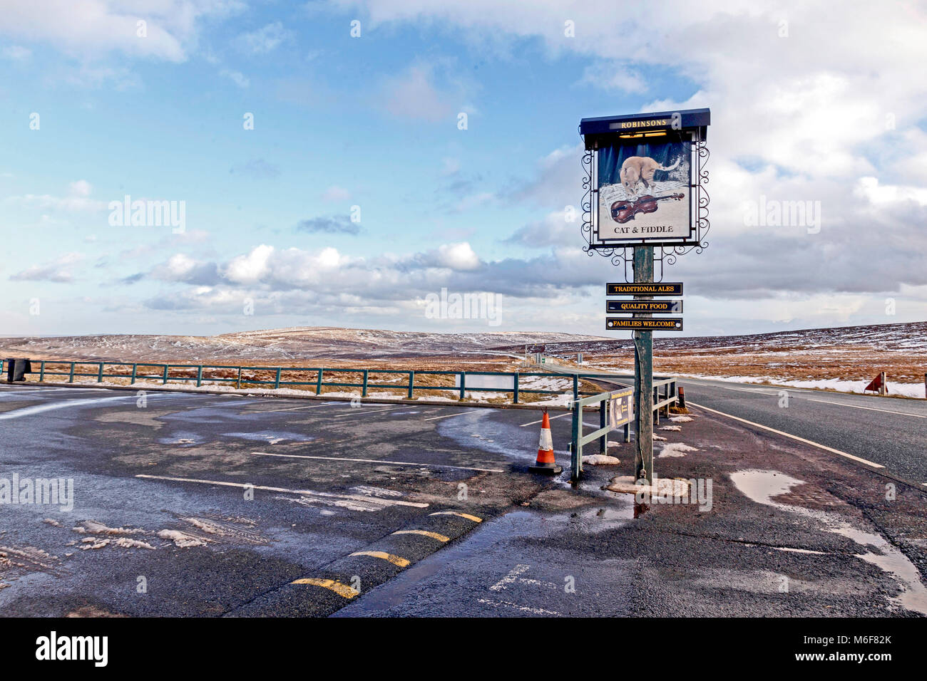 L'hiver, le chat et Fiddle, Peak District, parc national, regardant vers l'Est vers Deryshire Banque D'Images