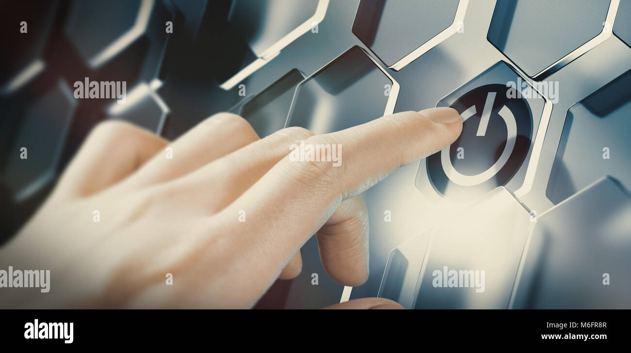 Pousser le bouton de démarrage numérique doigt sur une interface futuriste. Conception d'une technologie innovatrice. Image composite entre une main photograp Banque D'Images