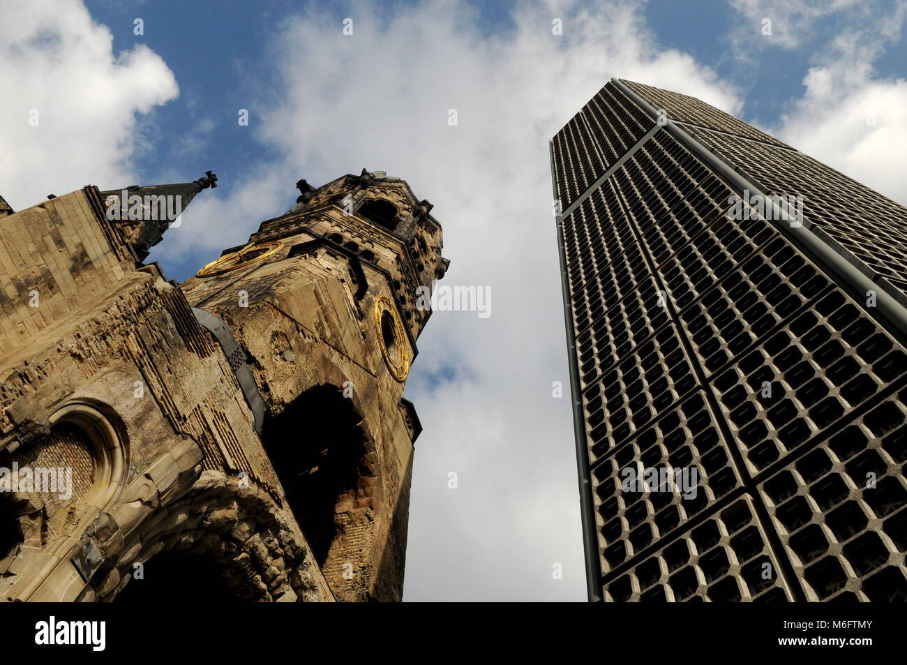 Le Kaiser Wilhelm Memorial Church à Berlin, Allemagne Banque D'Images