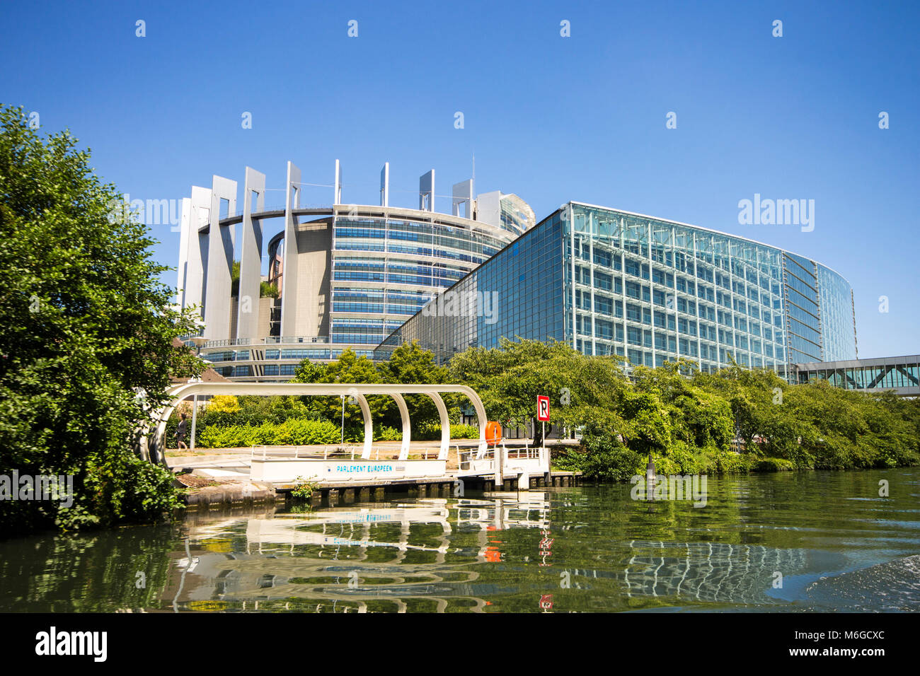 Le bâtiment Louise Weiss, Site du Parlement européen à Strasbourg, Alsace, France Banque D'Images
