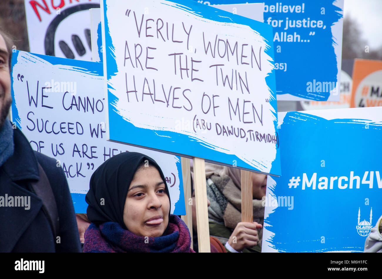 London, UK, 04/03/2018 Femmes4mars Soins mars à Londres à l'appui des femmes. Credit : JOHNNY ARMSTEAD/Alamy Live News Banque D'Images