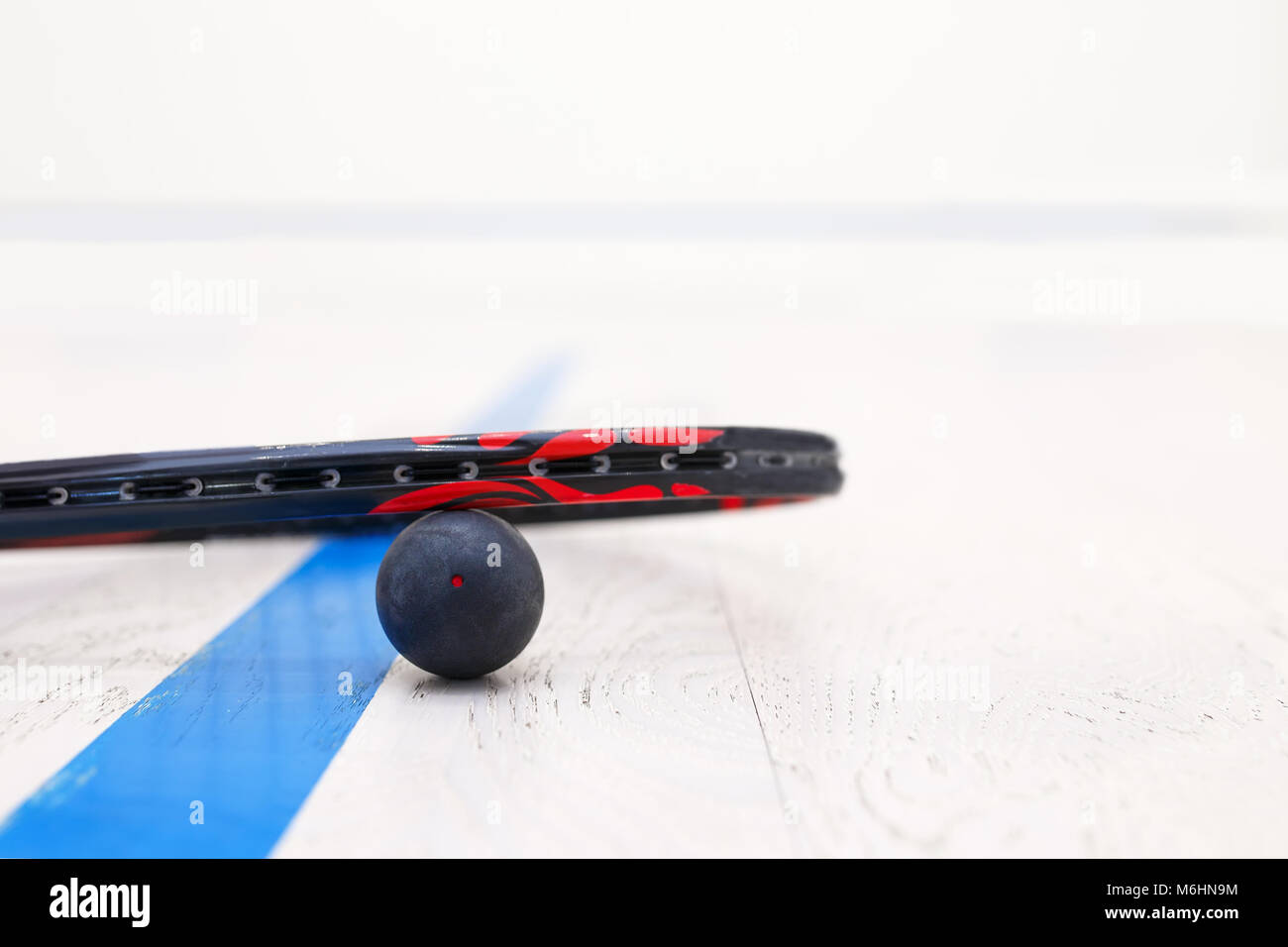 L'équipement sur la cour de racquetball Banque D'Images