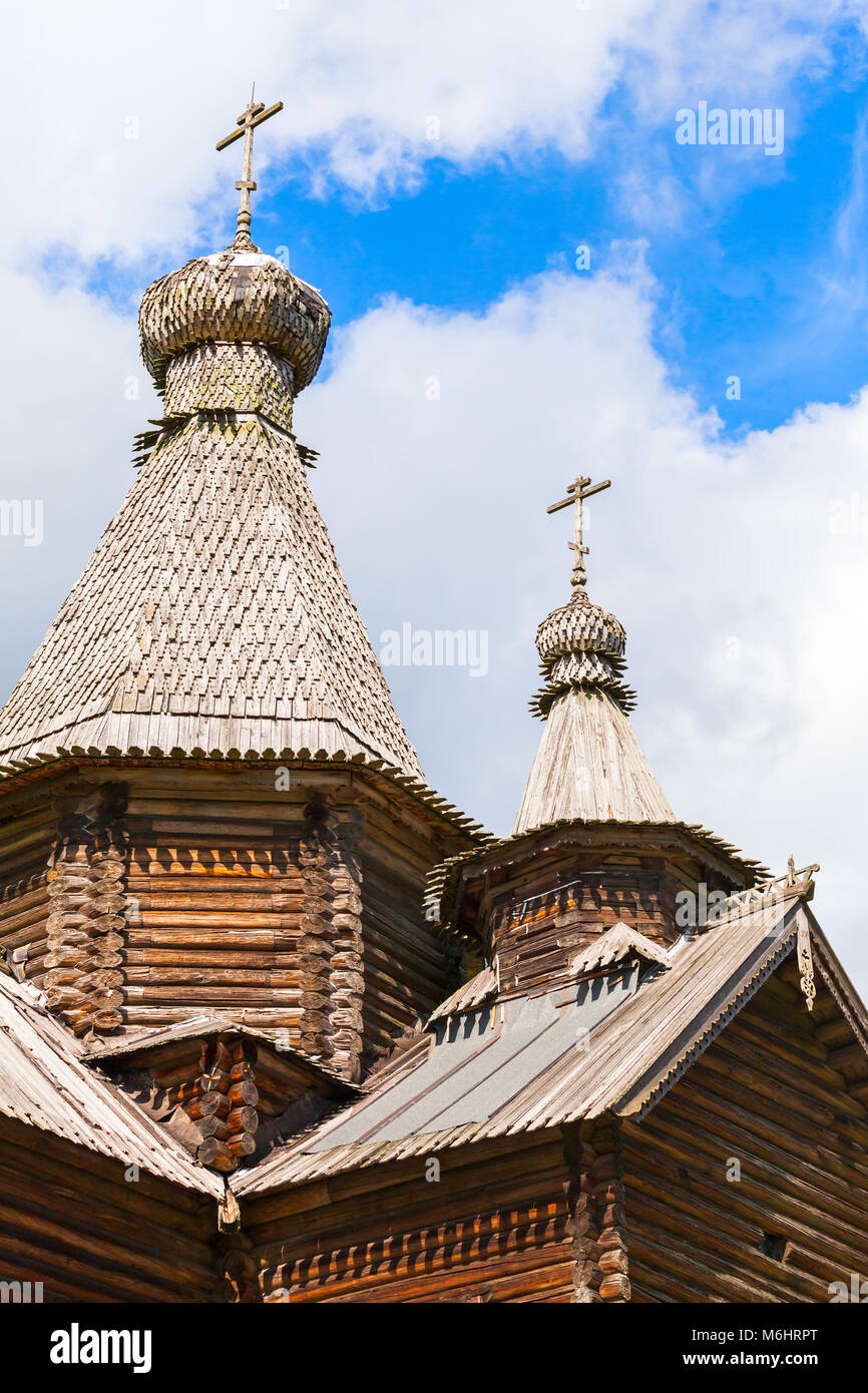 L'ancienne église en bois de dômes, Veliki Novgorod, Russie Banque D'Images