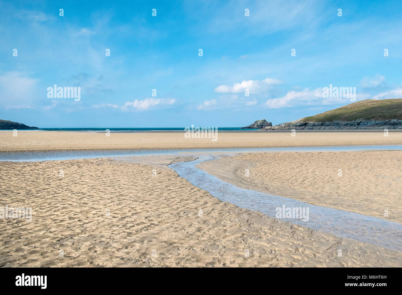 Marée basse à plage de Crantock en Newquay Cornwall. Banque D'Images