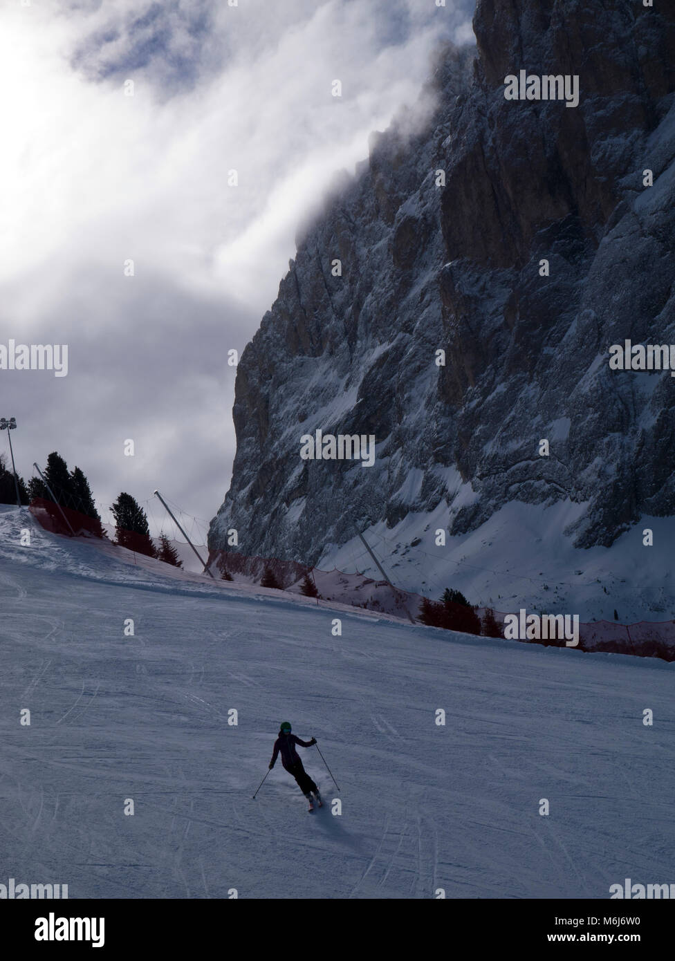 Le ski sous la Sassolungo, Val Gardena Banque D'Images