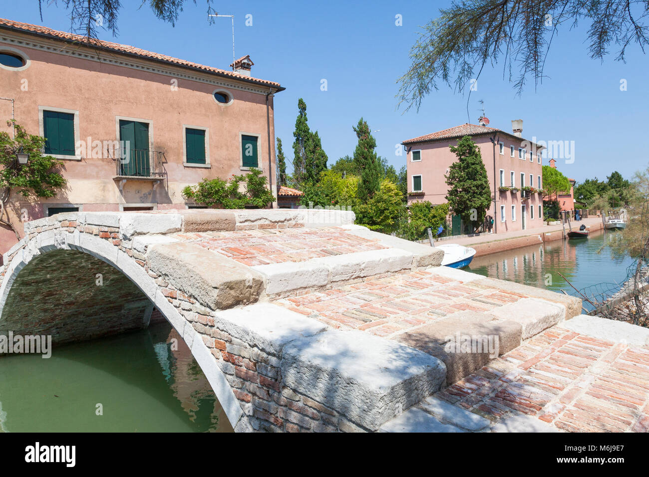 L'ancien Ponte del Diavolo, l'île de