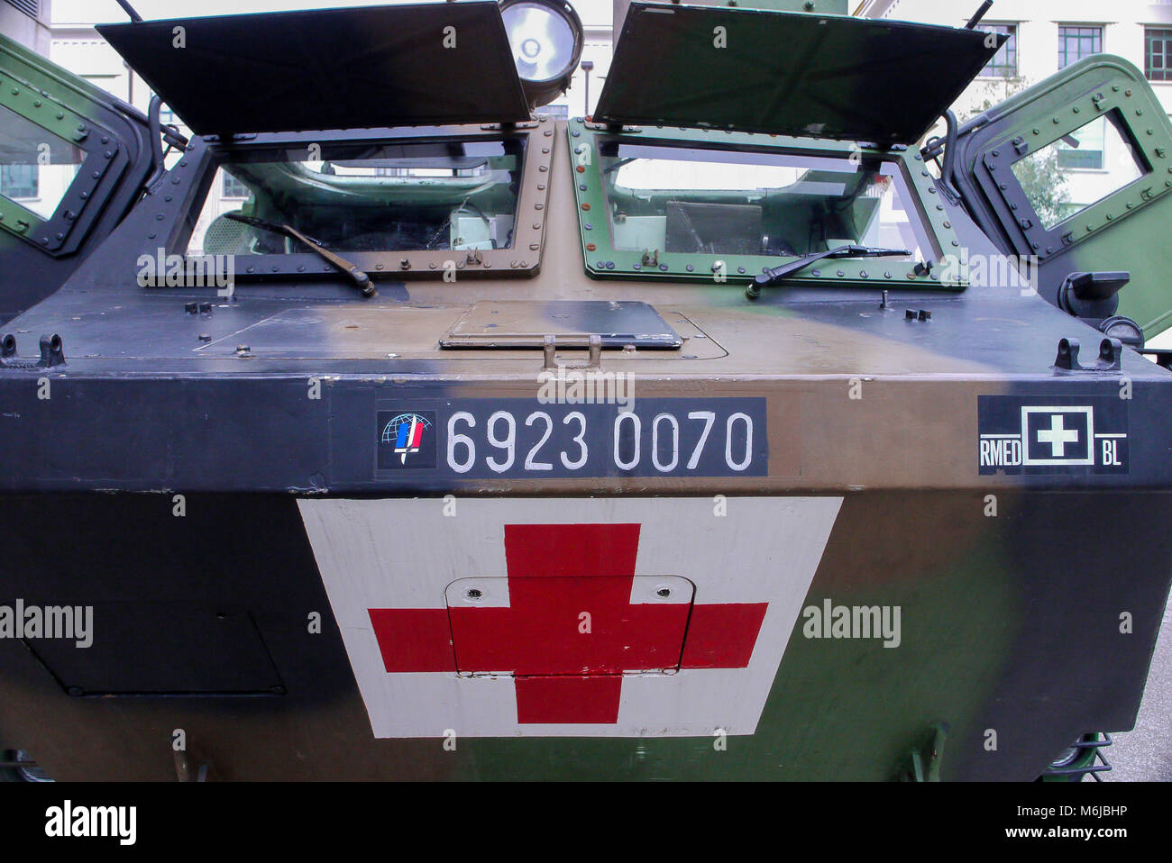 Un médecin militaire français de VAB (véhicule blindé léger), Lyon, France Banque D'Images