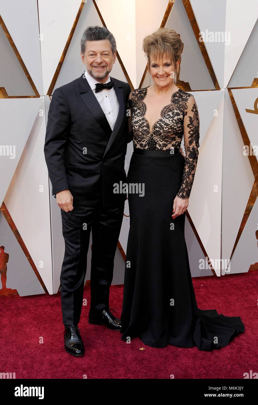 Los Angeles, CA, USA. 4e Mar, 2018. Andy Serkis, Lorraine Ashbourne au niveau des arrivées pour le 90e Academy Awards - Arrivals, le Kodak Theater à Hollywood et Highland Center, Los Angeles, CA 4 mars 2018. Credit : Elizabeth Goodenough/Everett Collection/Alamy Live News Banque D'Images