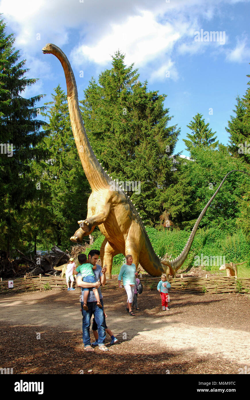 La taille de modèle complet de dinosaure dinosaure Diplodocus en parc dans le Zoo de Givskud Givskud en, au Danemark. Le 8 août 2015. Givsud Zoo est l'un des plus gros'att Banque D'Images