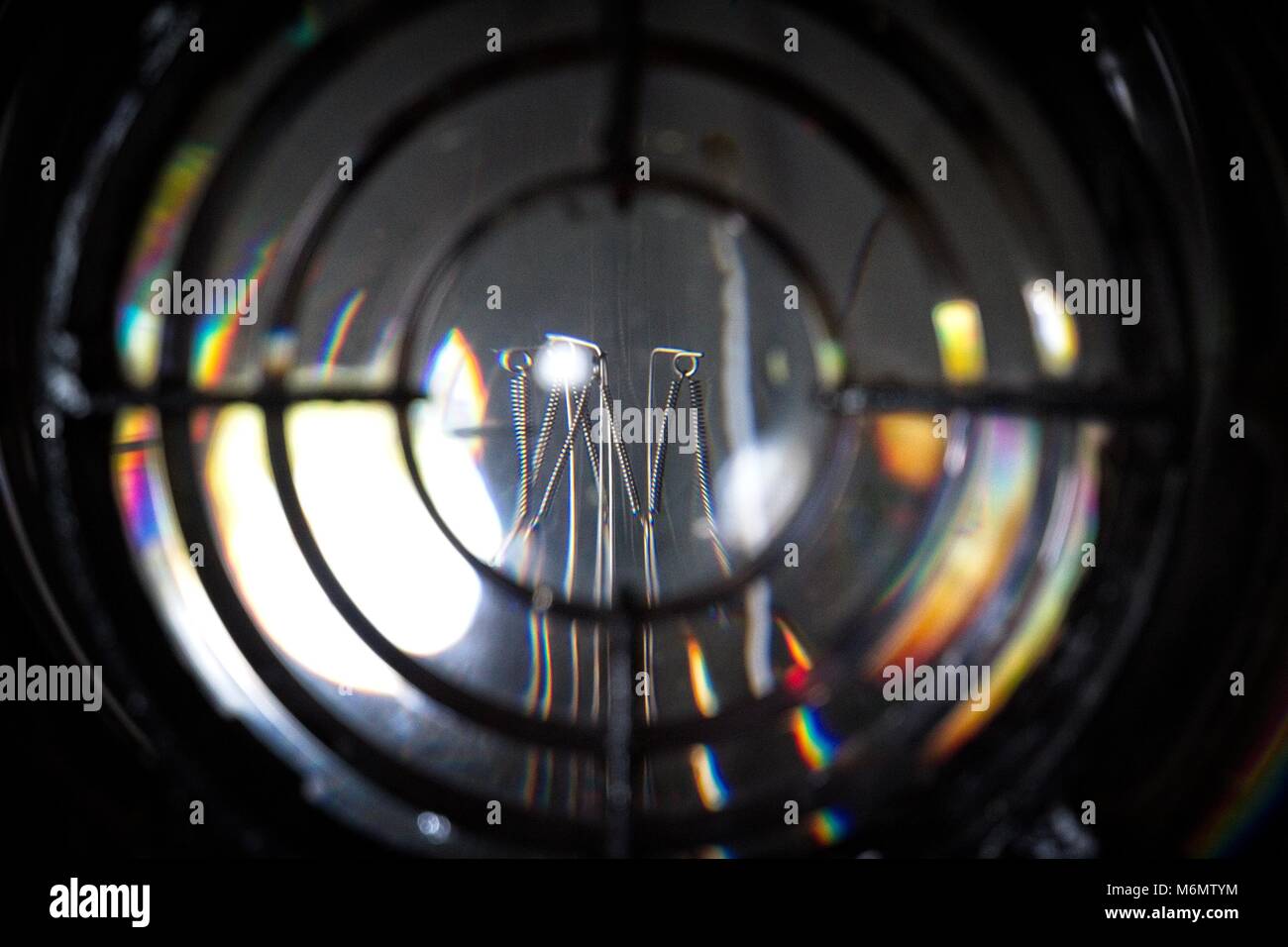 Close-up of le filament de la lampe du phare. Banque D'Images