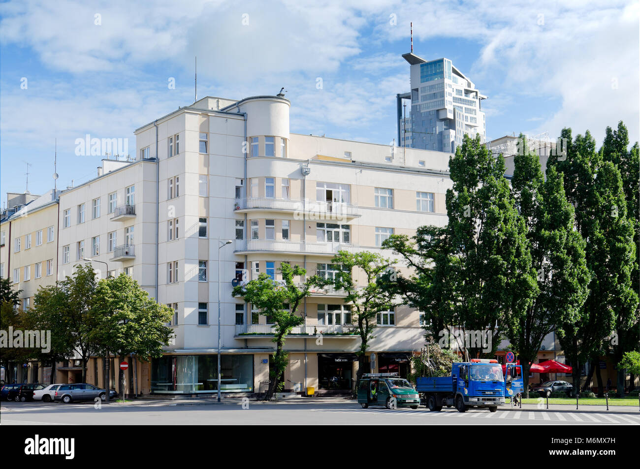 Preczkowskich Tenement House (1930-37), construit la place Kosciuszko 10-12, un exemple de l'architecture moderniste entre-deux guerres à Gdynia. Province de Poméranie, Banque D'Images