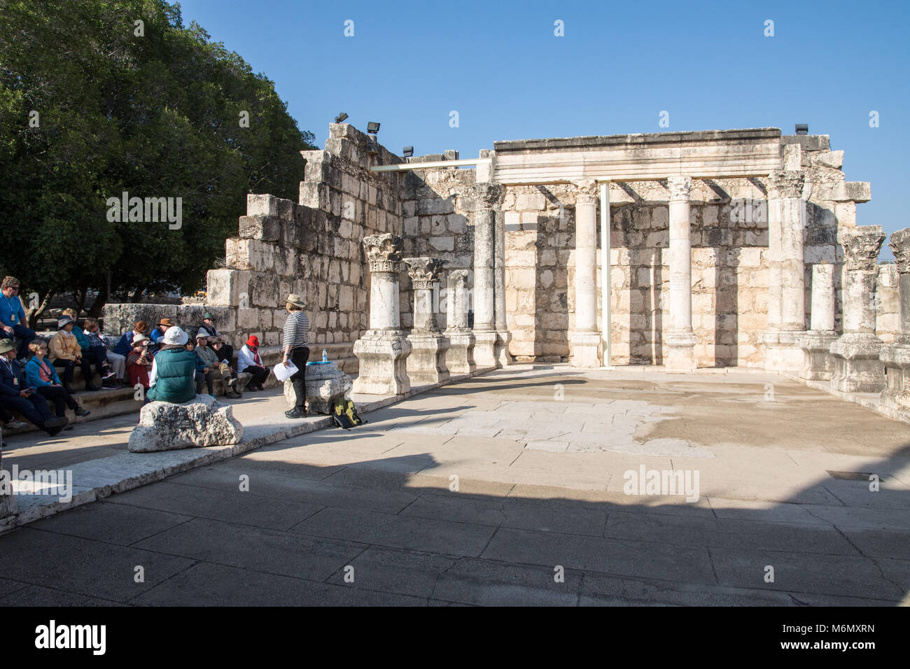 Israël, la Mer de Galilée, Capharnaüm, Ruines de l'ancienne synagogue découverte sur place (de l'avant siècle EC) Banque D'Images
