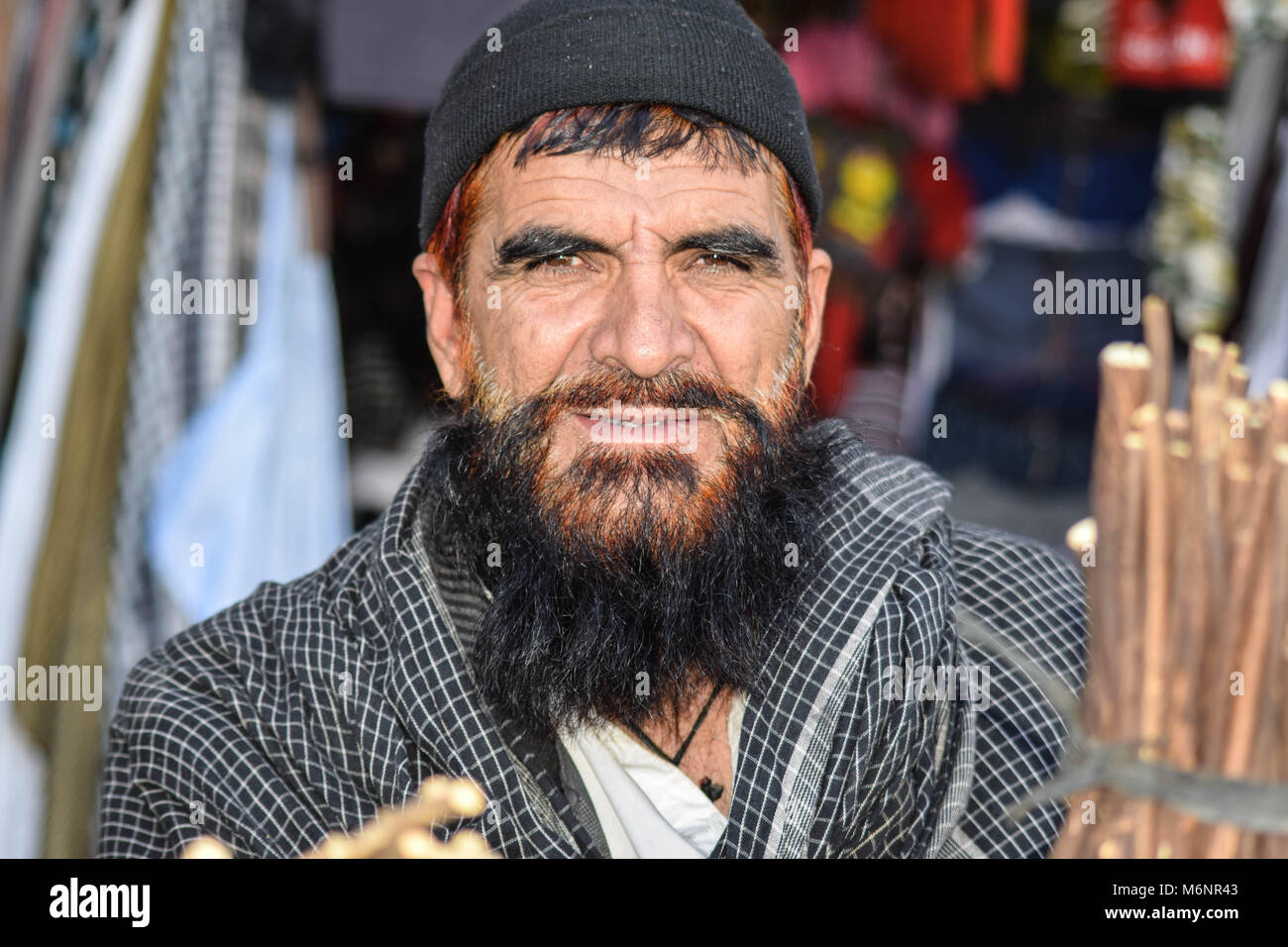 L'homme afghane Miswak Vendeur Banque D'Images