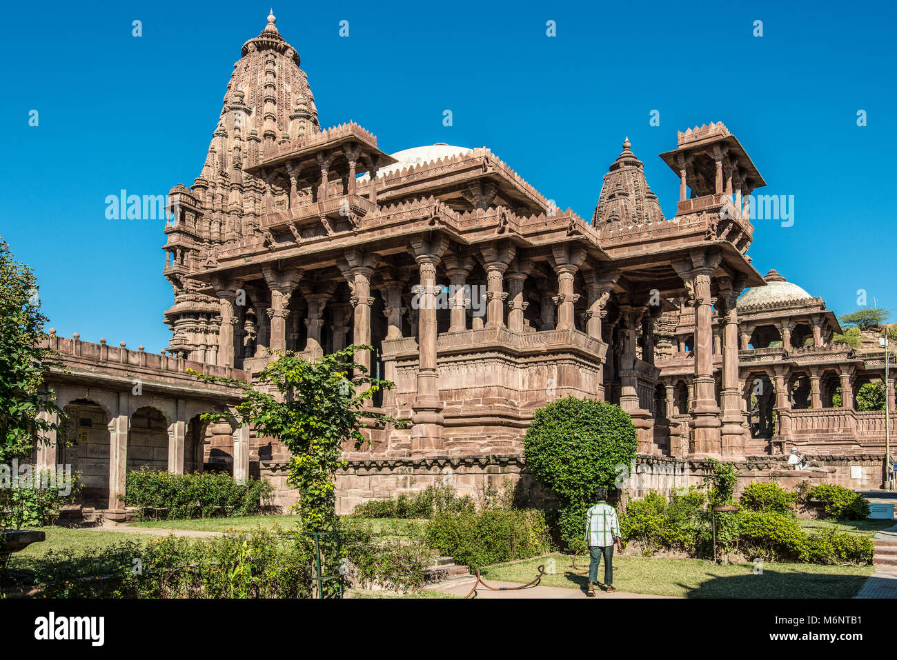 Inde Rajasthan, Mandore une petite ville au nord de Jodhpur. Cénotaphes de la famille royale Banque D'Images