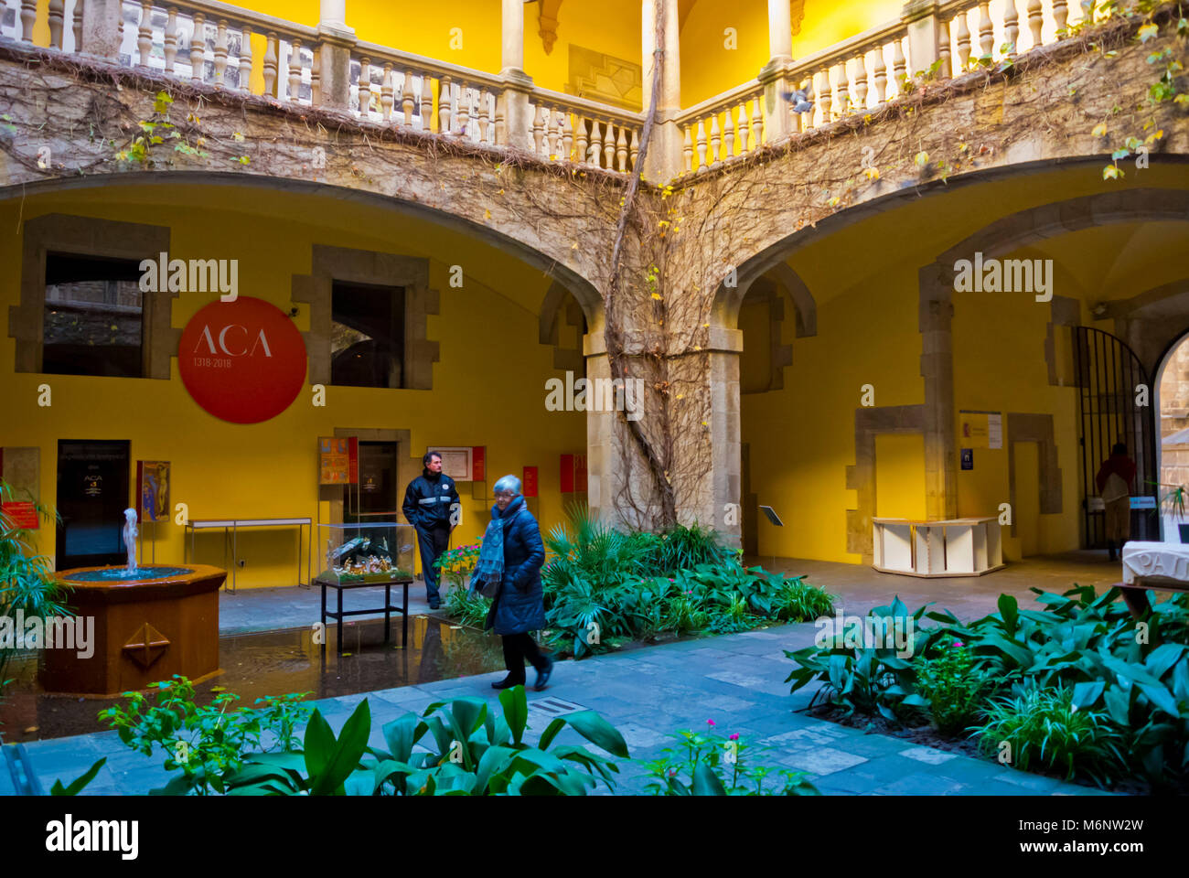ACA, Portada del Archivo de la Corona de Aragón, Palau del Lloctinent, se Placa Sant Iu, Barri Gotic, Barcelone, Catalogne, Espagne Banque D'Images