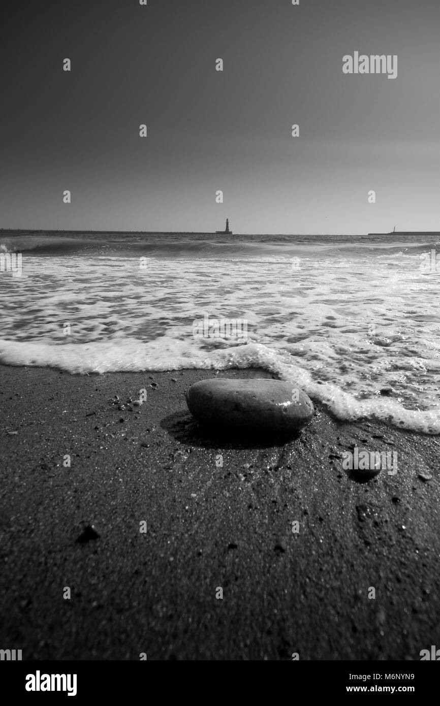 La pierre et le caillou sur roker beach Banque D'Images