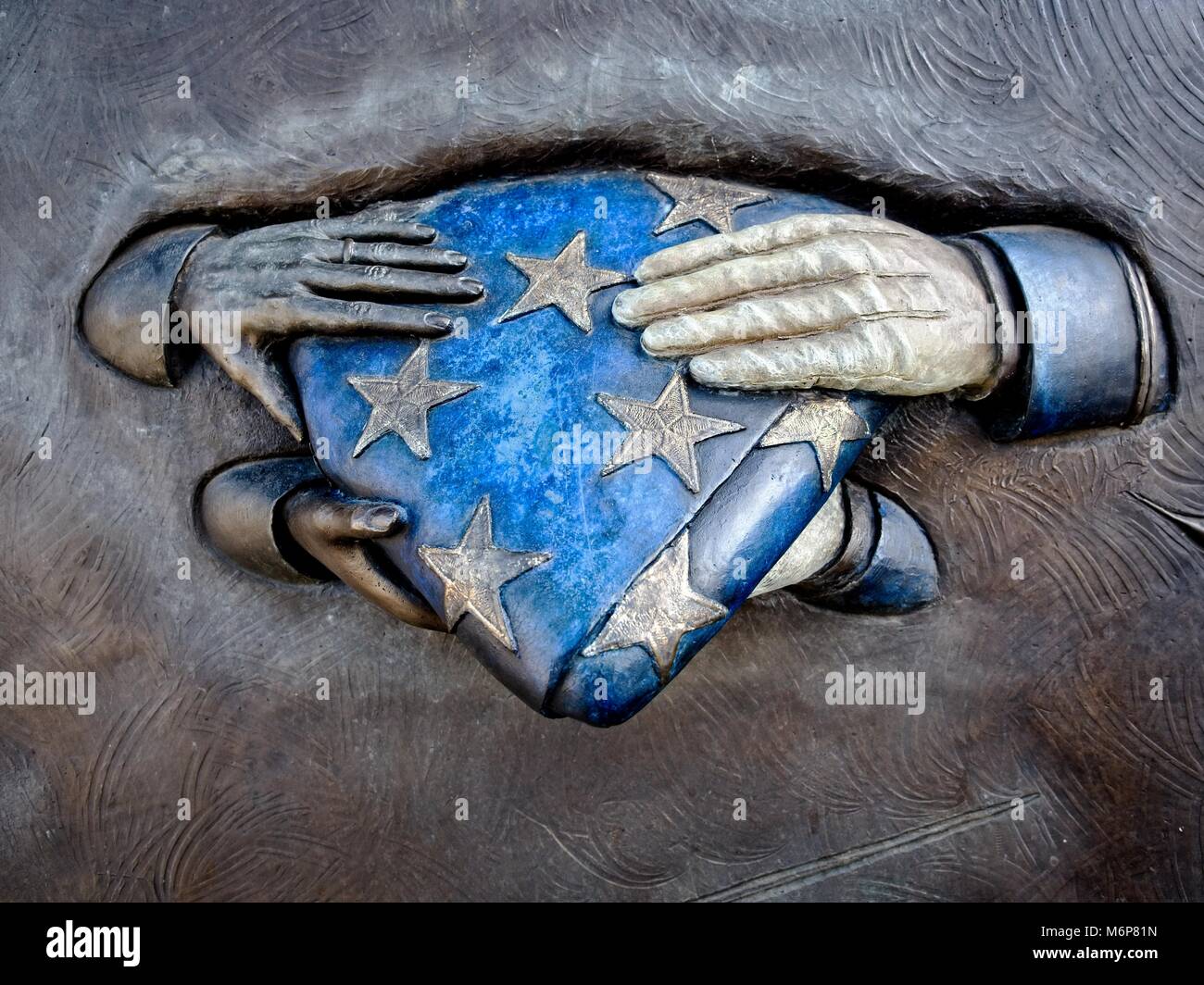 Monument militaire Hands On Flag dans les Woodlands TX USA Banque D'Images