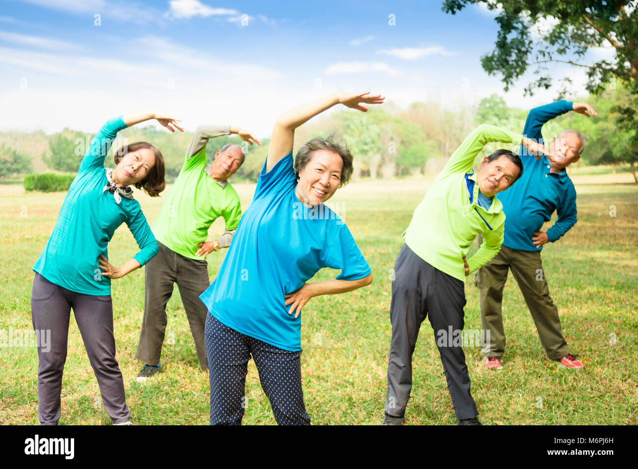 Happy Group Exercice d'amis et d'avoir du plaisir Banque D'Images