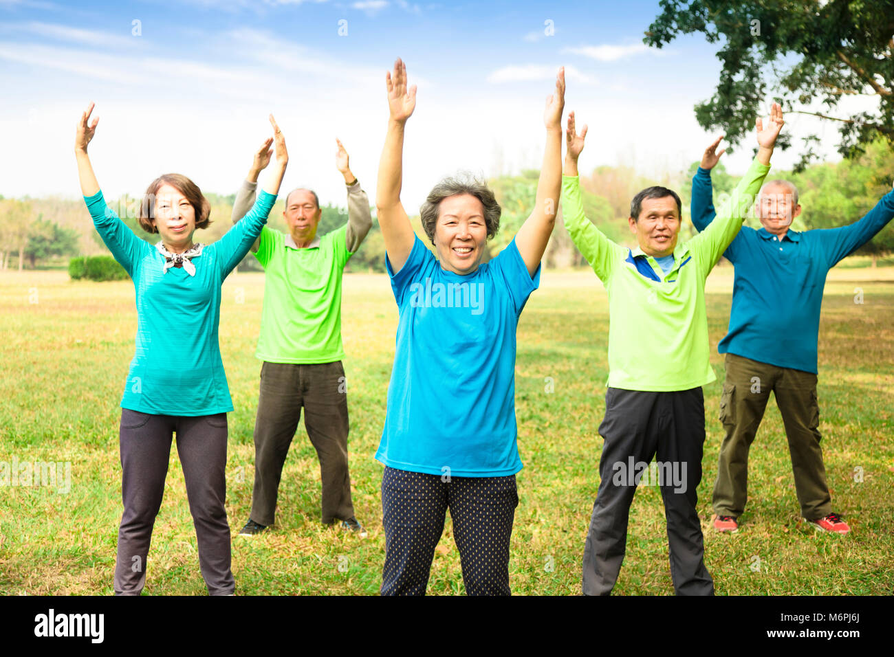 Happy Group Exercice d'amis et d'avoir du plaisir Banque D'Images
