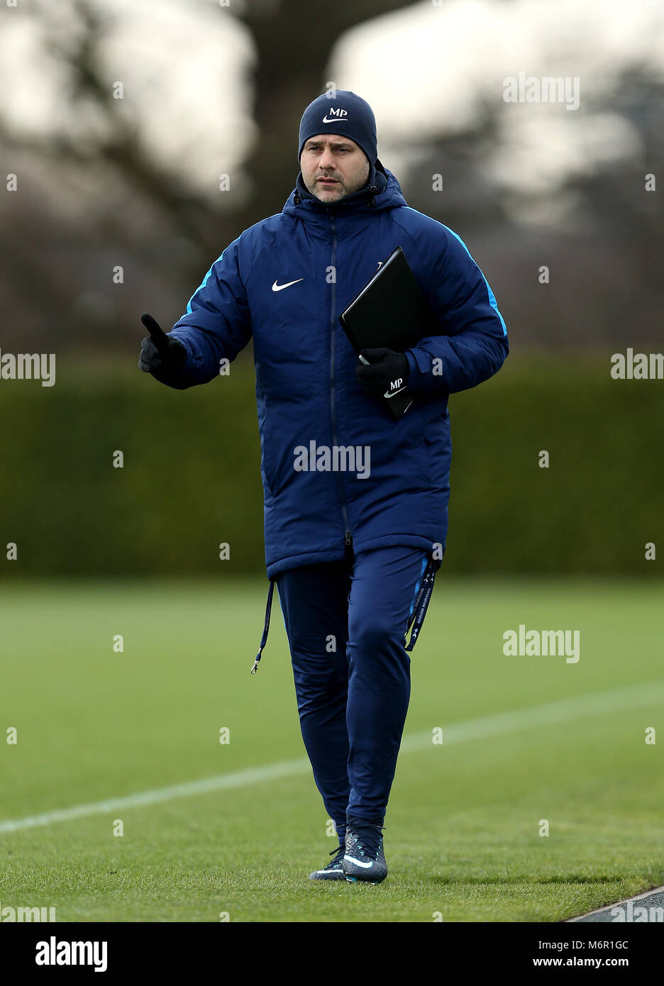 Tottenham Hotspur manager Mauricio Pochettino durant la session de formation à Tottenham Hotspur Football Club Terrain d'entraînement, Londres. Banque D'Images