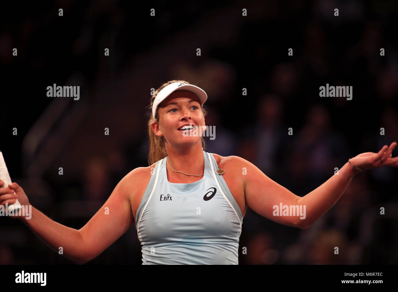New York, USA. 5 mars, 2018. CoCo Vandeweghe des États-Unis joue à la foule pendant la dizaines tie break tennis tournament au Madison Square Garden de New York. Le tournoi est doté de huit tours de la page Les femmes et les joueurs en compétition pour un 250 000 $ prix gagnants. Crédit : Adam Stoltman/Alamy Live News Banque D'Images