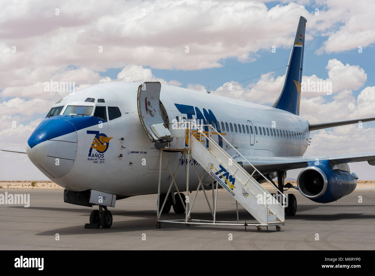 Boeing 737-200 / 737-2Q3 avec l'inscription FAB-113 de 737-2Q3 Transporte Aereo Militar de Bolivie Banque D'Images