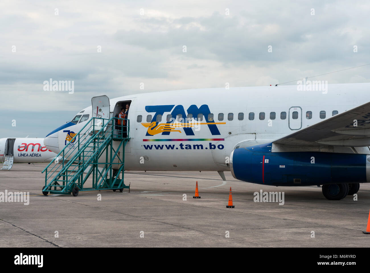 Boeing 737-200 / 737-2Q3 avec l'inscription FAB-113 de 737-2Q3 Transporte Aereo Militar de Bolivie Banque D'Images