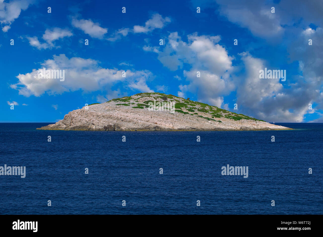 L'île rocheuse isolée l'archipel des Kornati Croatie Banque D'Images