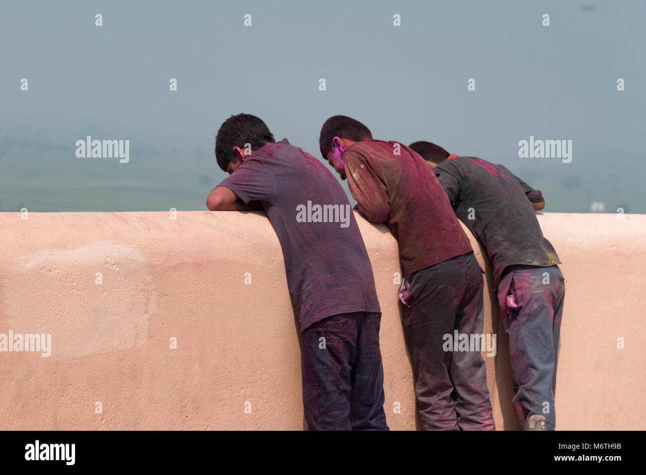 Des gens qui célèbrent des vacances à Nandgaon, en Inde. Hali est un festival hindou annuel célébré en Inde du Nord. Banque D'Images