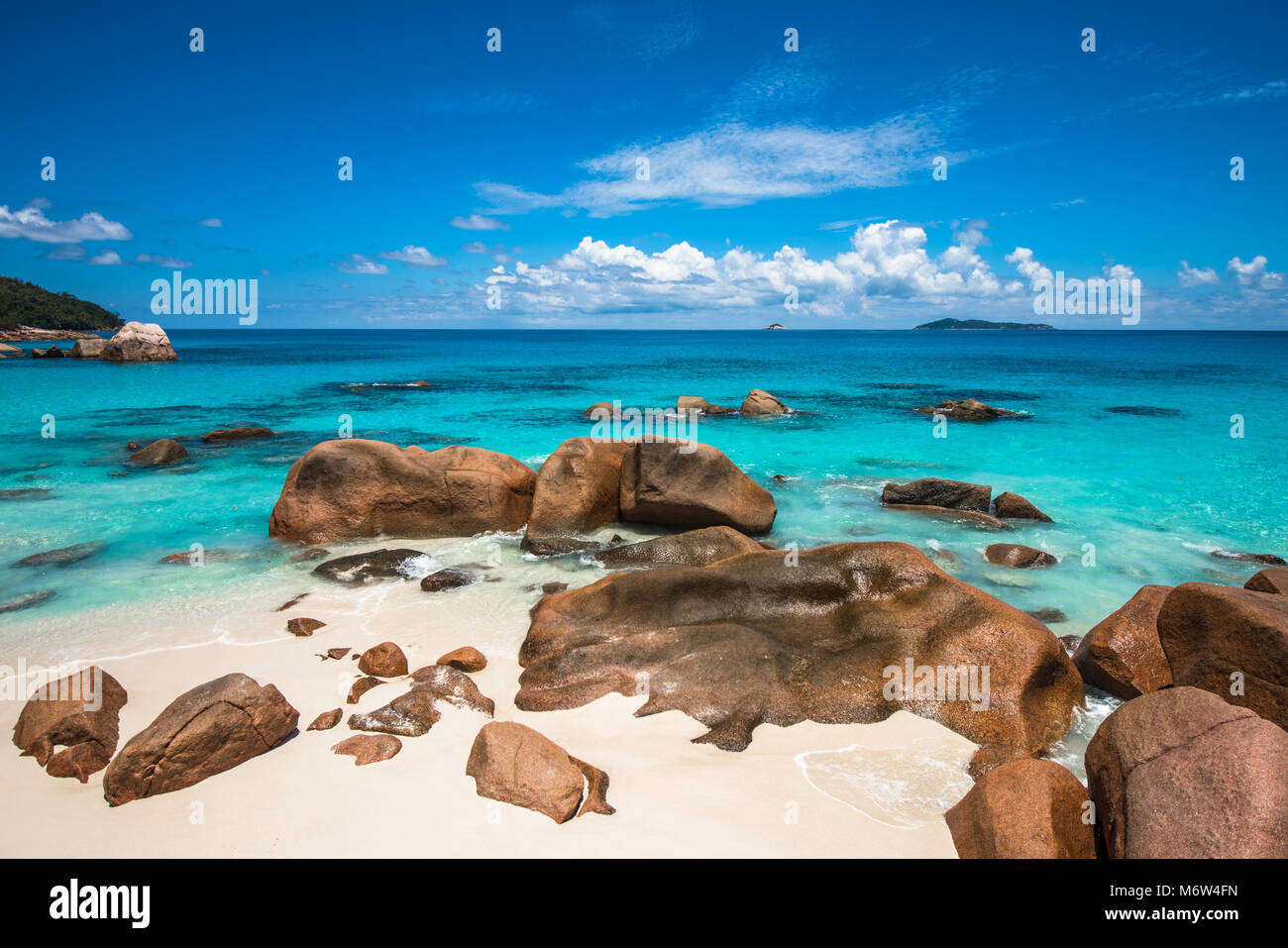 Anse Lazio beach tropical, l'île de Praslin, Seychelles Banque D'Images