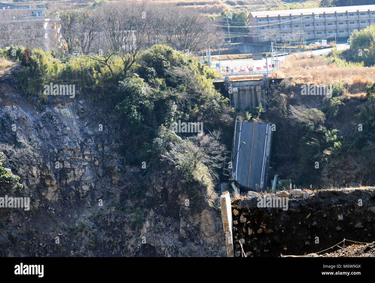 L'autoroute 57 détruits à Kyushu, au Japon. Banque D'Images
