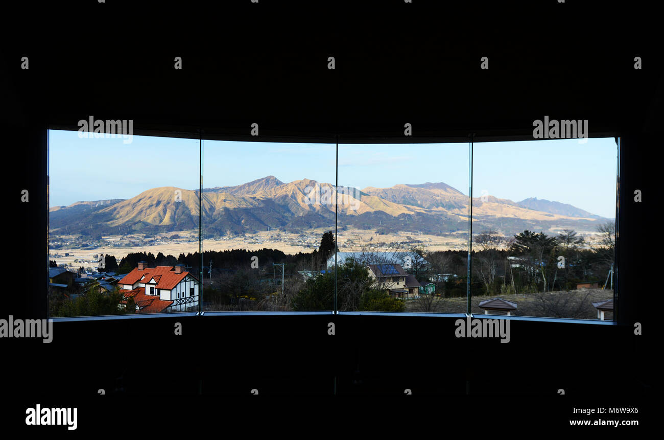 Une vue panoramique sur le Mont Aso dans Kyushu. Banque D'Images