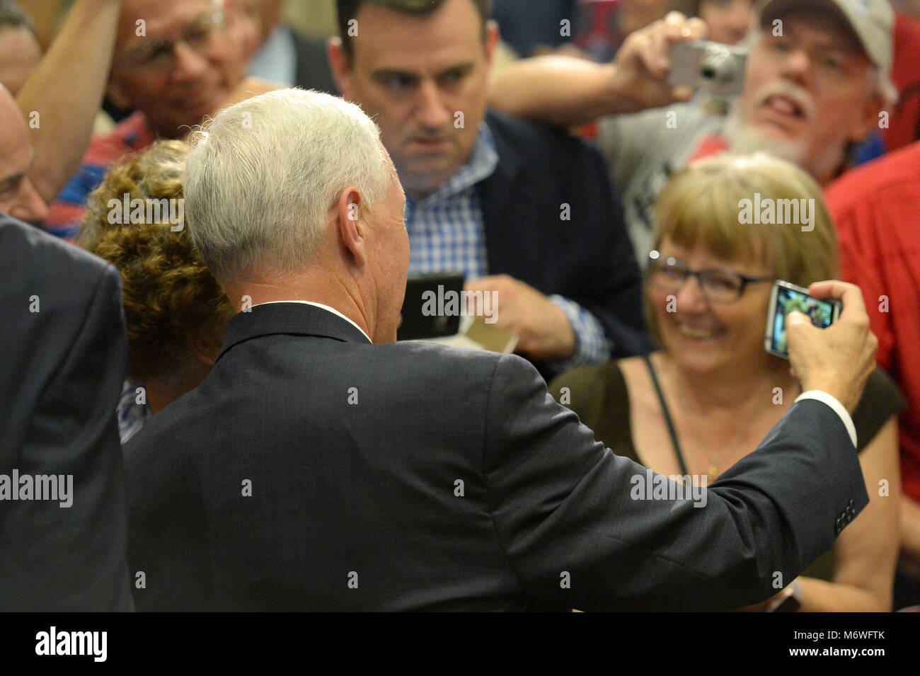 Chesterfield, MO, USA - 06 septembre 2016 : candidate à la vice-présidence républicaine, Gouverneur de l'Indiana Mike Pence parle aux partisans lors d'un rassemblement à Che Banque D'Images