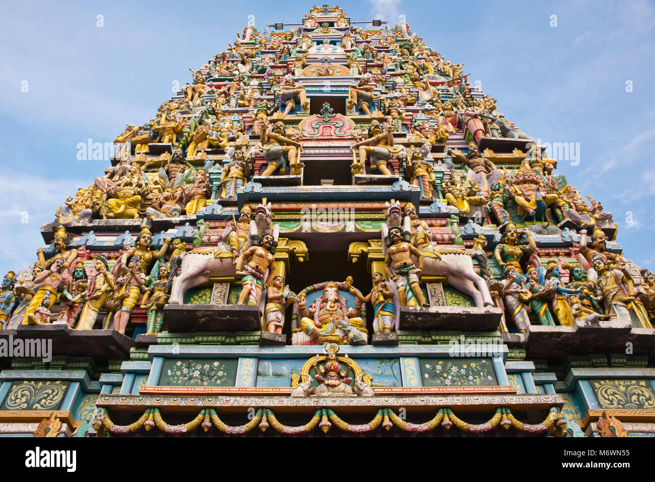 Vue horizontale de la Sri Manika Vinayagar Kovil temple hindou à Colombo, Sri Lanka. Banque D'Images