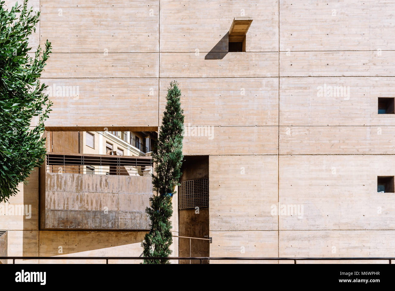 Tolède, Espagne - 13 octobre 2017 : Béton façade de San Marcos church à Tolède. Il a été modifié et étendu à la maison d'archives municipal une Toledo Banque D'Images