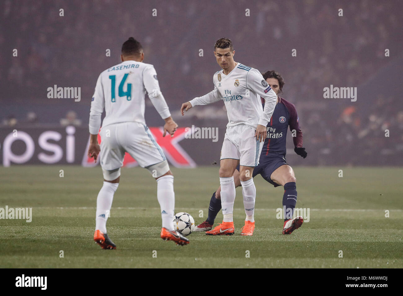 Paris, France, le 6 mars 2018. Cristiano Ronaldo (Real Madrid) en action  pendant le match de la Ligue des Champions de l'UCL entre match PSG vs Real  Madrid au Parc des Princes :
